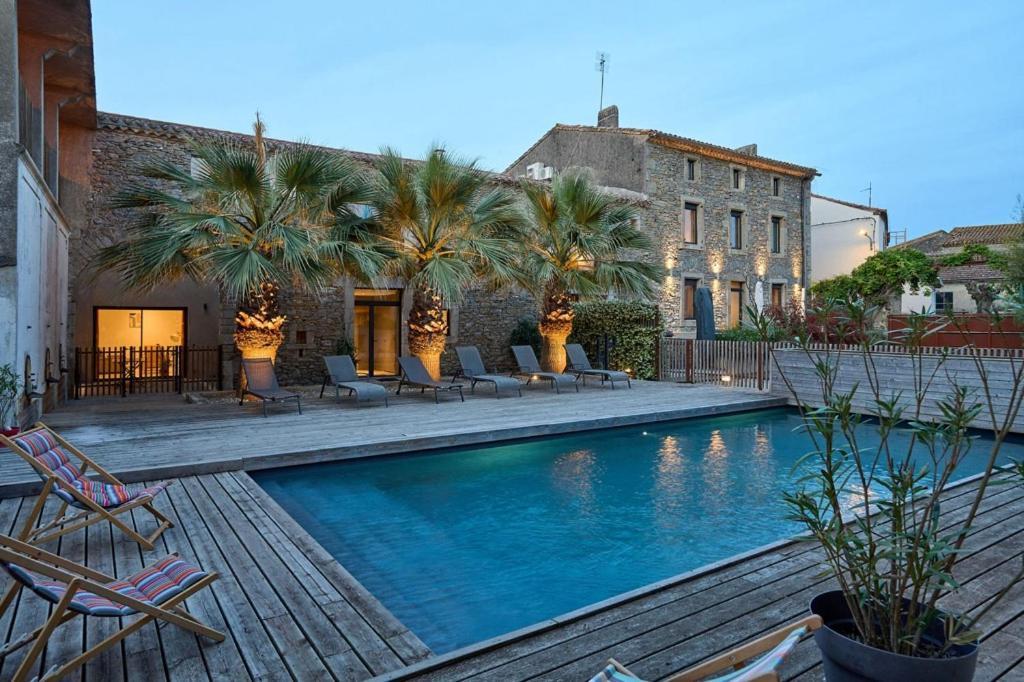 Bel appartement avec piscine chauffée Pezens Esterno foto