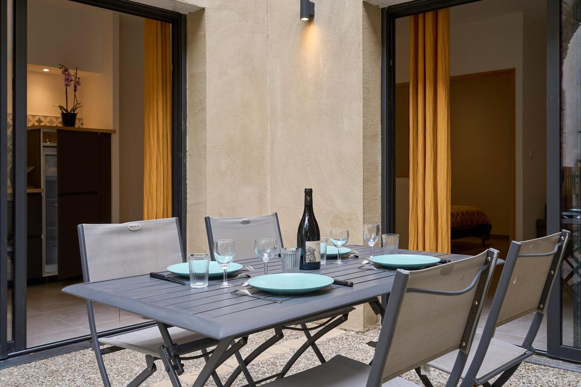 Bel appartement avec piscine chauffée Pezens Esterno foto