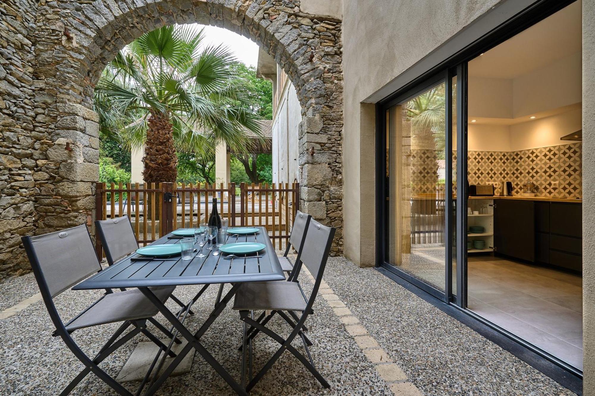 Bel appartement avec piscine chauffée Pezens Esterno foto