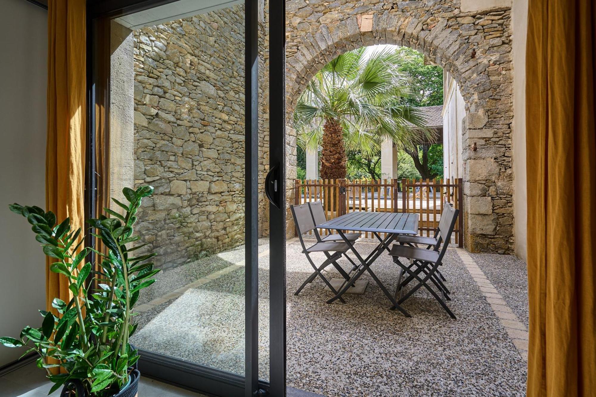 Bel appartement avec piscine chauffée Pezens Esterno foto