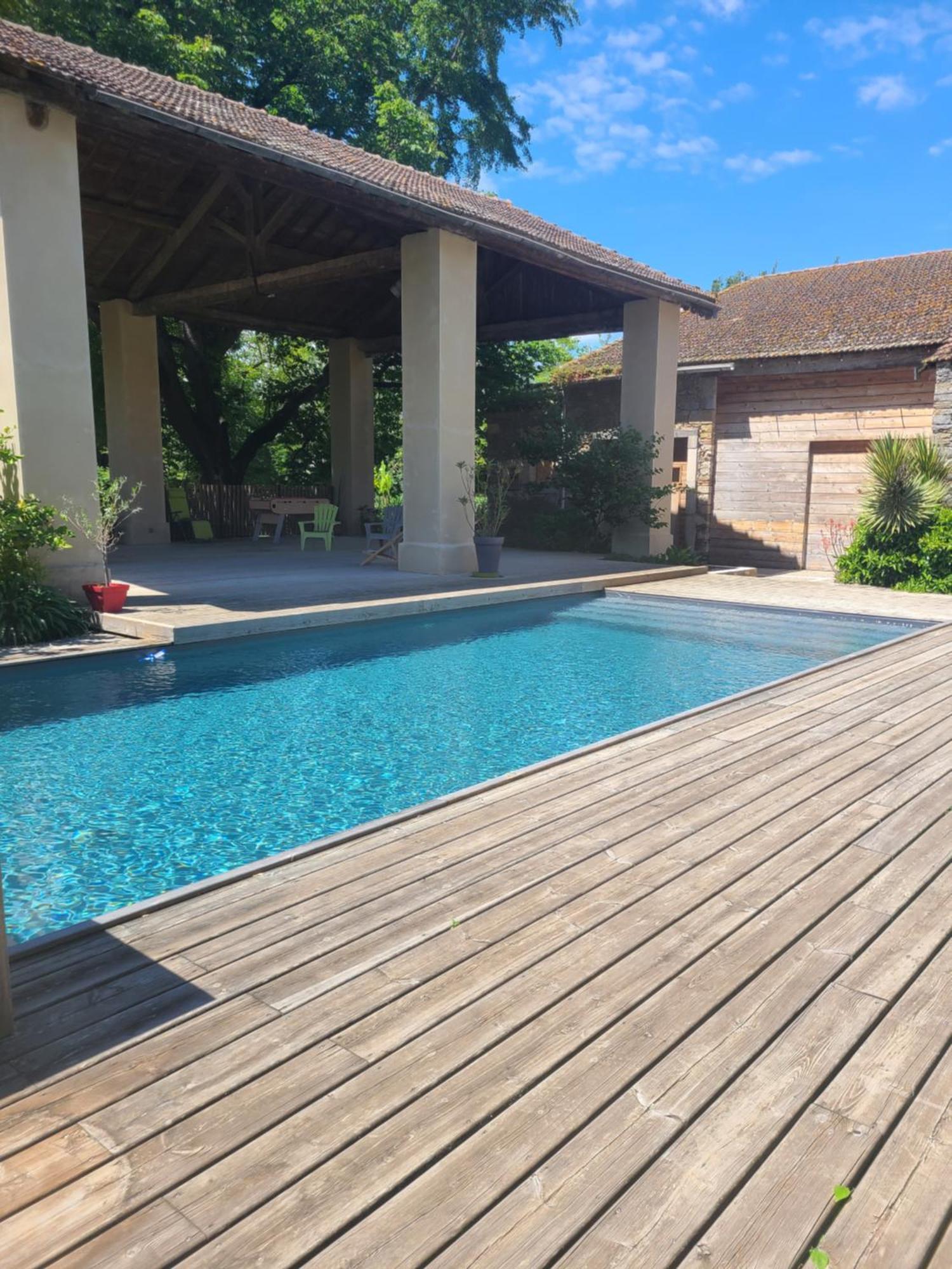 Bel appartement avec piscine chauffée Pezens Esterno foto
